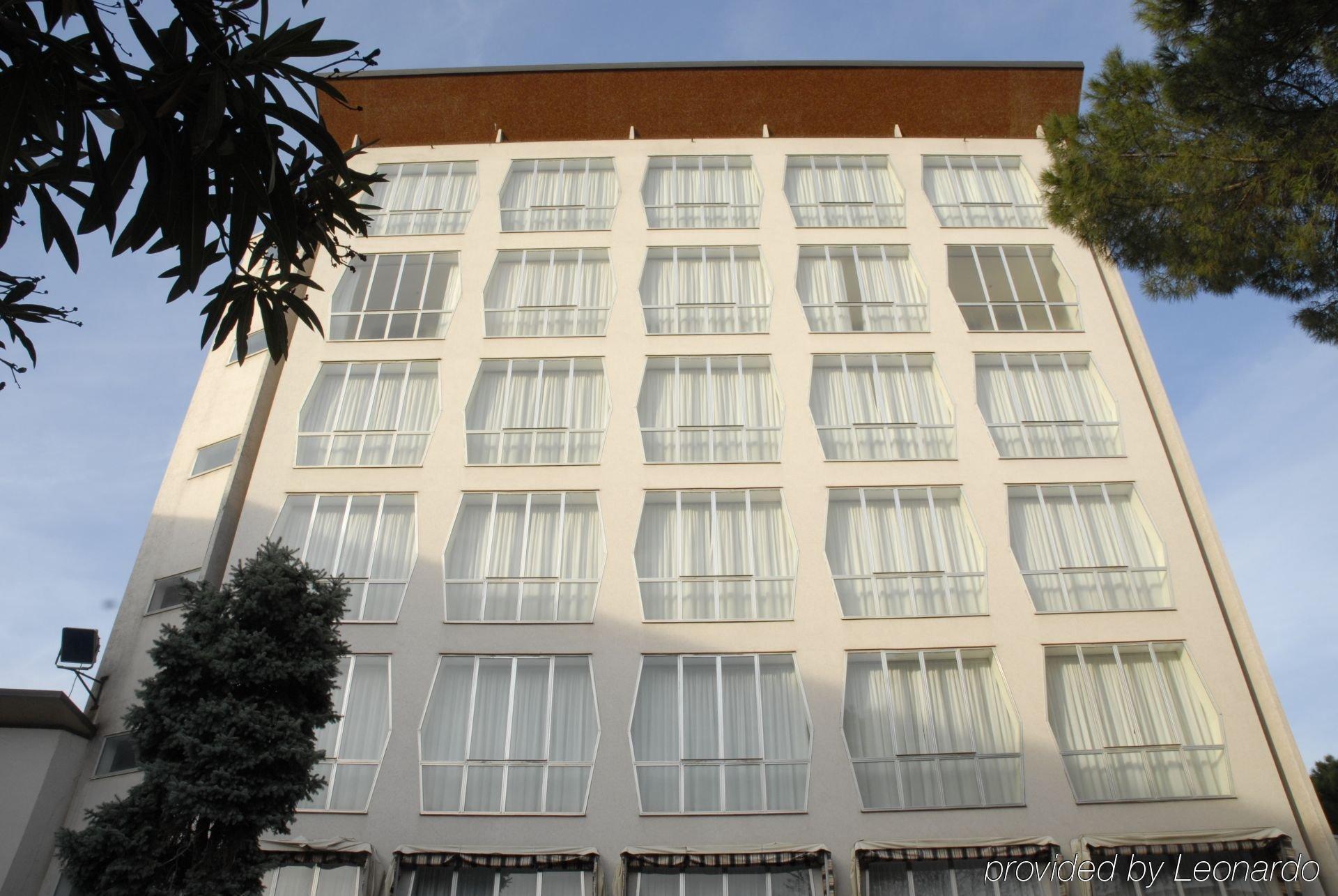 Hotel Della Citta Et De La Ville 弗利 外观 照片